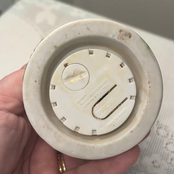 Vintage 1985 Kissing Santa Bell Christmas Ornament Telco MCM Nostalgia Collector - Picture 4 of 4